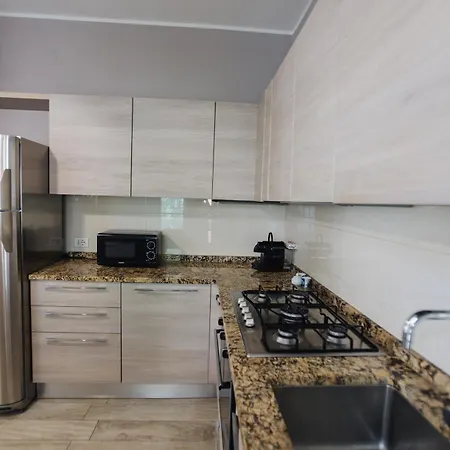 Ampio In Centro Pescaramare Pescara