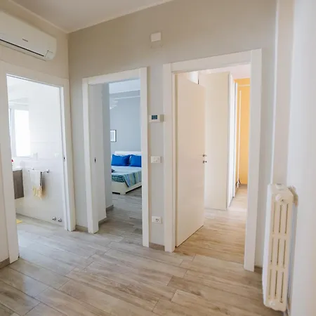 Ampio In Centro Pescaramare Lejlighed *