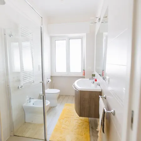 Apartment Ampio In Centro Pescaramare Pescara