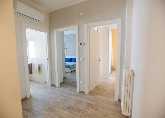 Ampio In Centro Pescaramare Apartman *