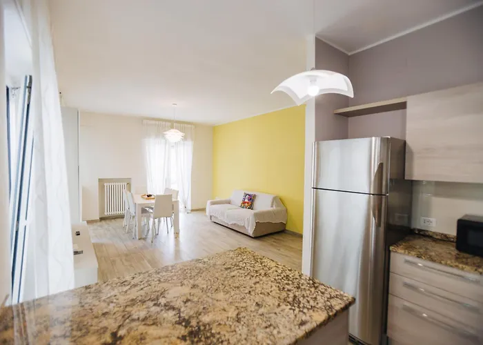 Ampio In Centro Pescaramare *